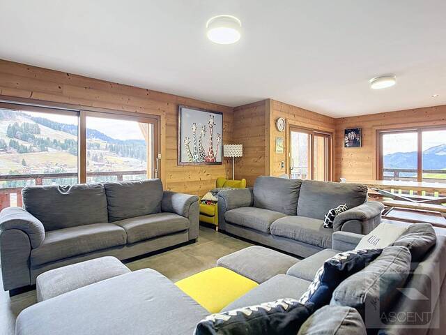 Sale Apartment 8 rooms 145.79 m² Notre-Dame-de-Bellecombe 73590