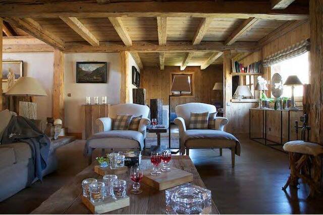 Location vacances Chalet ferme 600 m² Praz-sur-Arly 74120