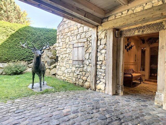 Holiday rentals Chalet farm 400 m² Megève 74120