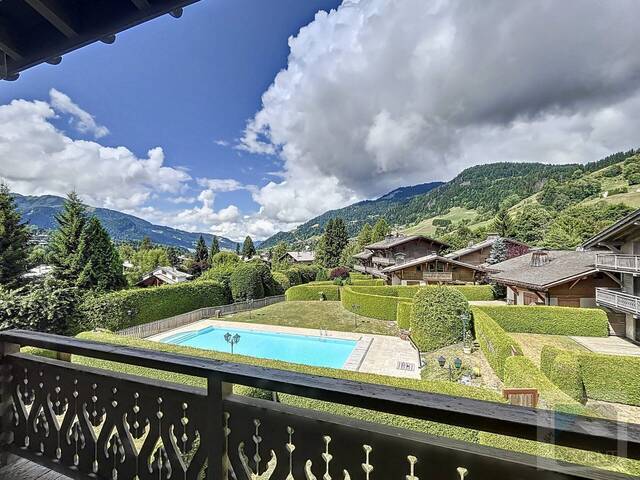 Sale Apartment duplex 3 rooms 66 m² Megève 74120