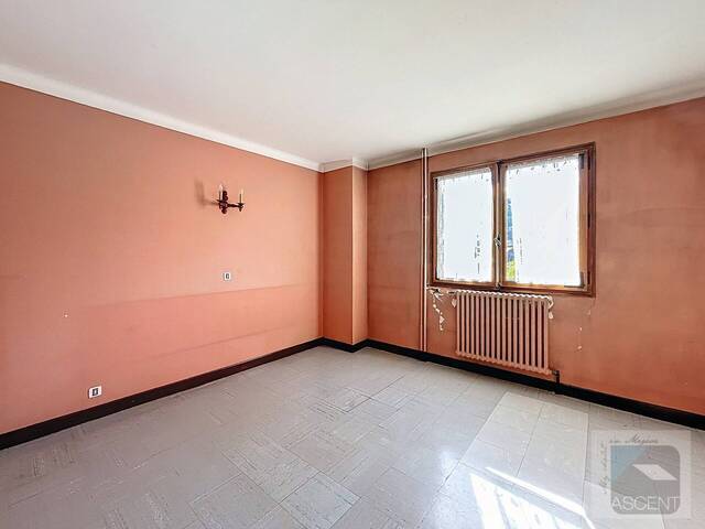 Sale Apartment 5 rooms 92.49 m² Megève 74120
