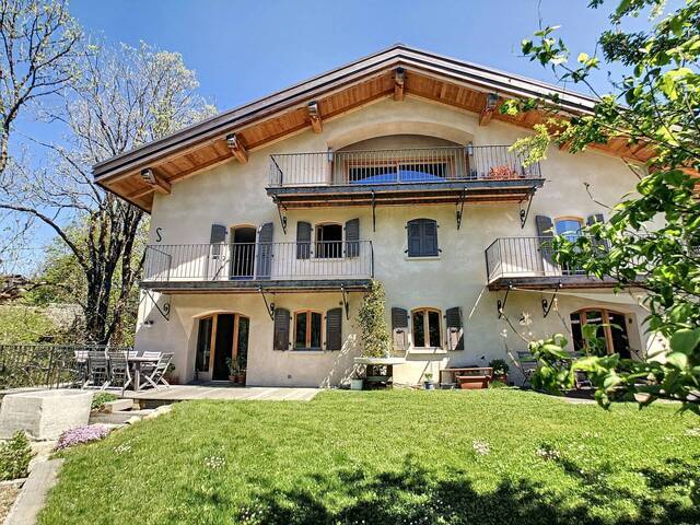 Location vacances Appartement duplex 150 m² Demi-Quartier 74120