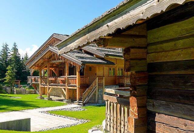 Location vacances Chalet 355 m² Megève 74120