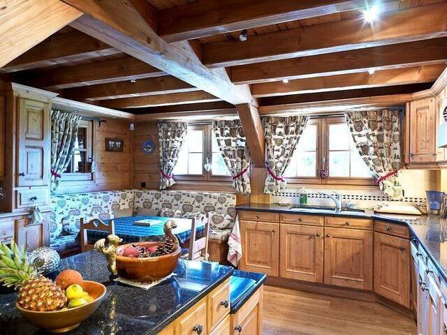 Location vacances Chalet 355 m² Megève 74120