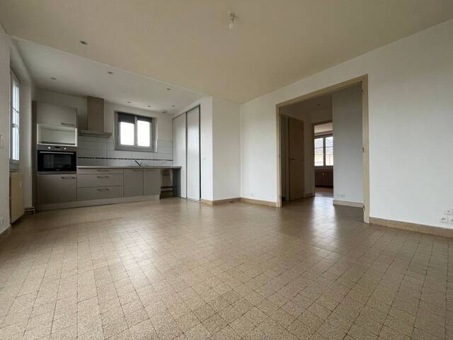 Buy Apartment appartement 3 rooms Belley 01300