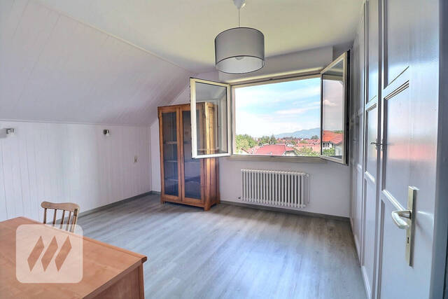 Vente Maison maison 8 pièces 227 m² La Roche-sur-Foron 74800