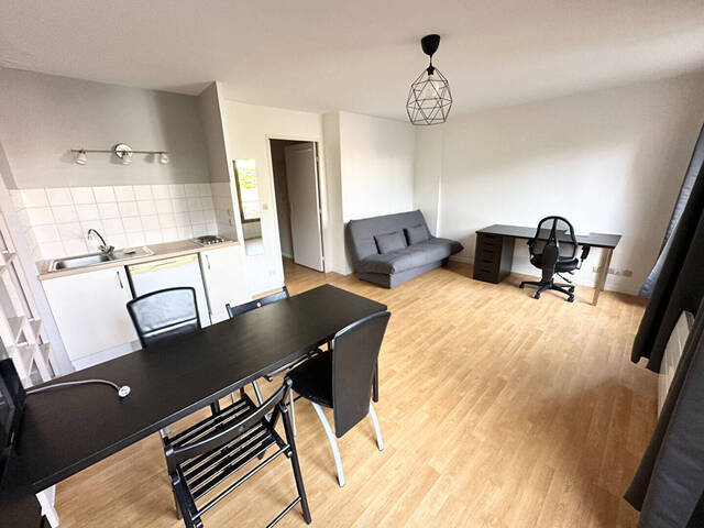 Location appartement 1 pièce 29.78 m² à Lille (59000) Vauban TOUTES COMODITES
