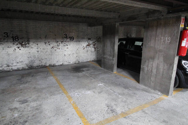 Location stationnement parking / box à Lille (59800)