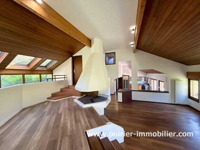 Louer Maison villa 8 pièces 233.06 m² Allinges (74200)