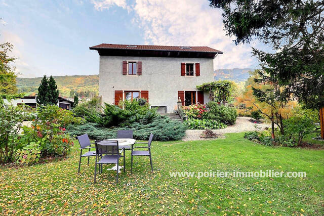 Vente Maison 8 pièces 122.19 m² Saint-Cergues (74140)