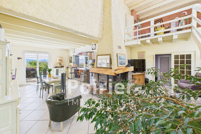 Vente Maison 5 pièces 203.75 m² Saint-Cergues (74140)