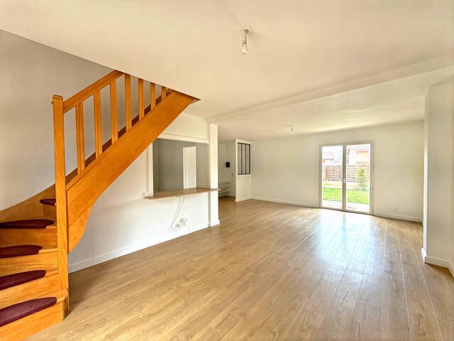 Louer Maison 5 pièces 88 m² Chens-sur-Léman (74140)