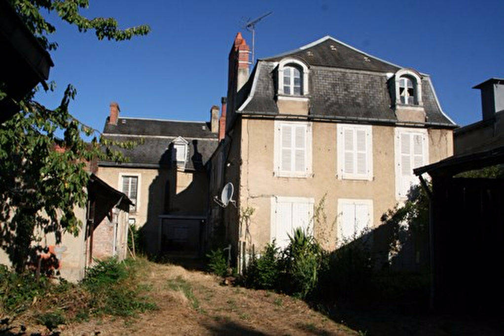 Vente Maison 6 pièces 174.86 m² Argenton-sur-Creuse 36200