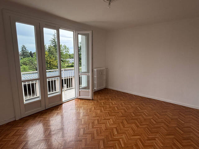Buy Apartment appartement 4 rooms Châteauroux 36000