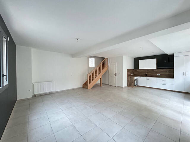 Rent Apartment appartement 5 rooms Bourges 18000