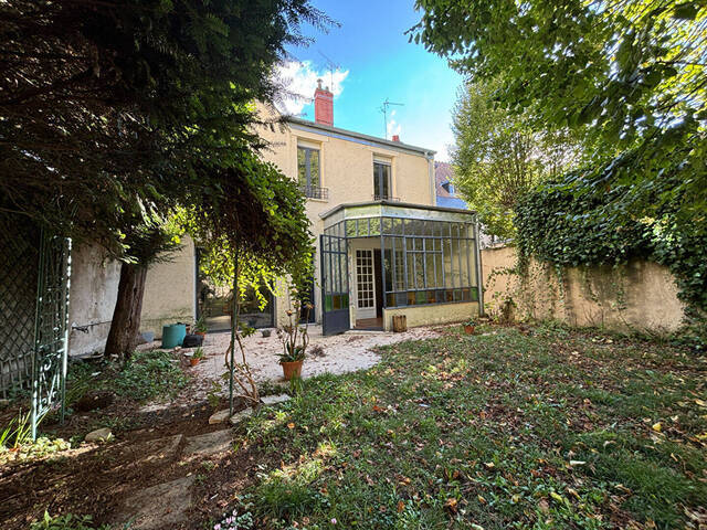 Vente Maison 8 pièces Bourges 18000