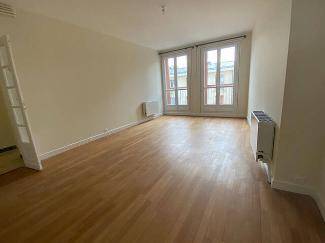 Rent Apartment appartement 4 rooms Bourges 18000