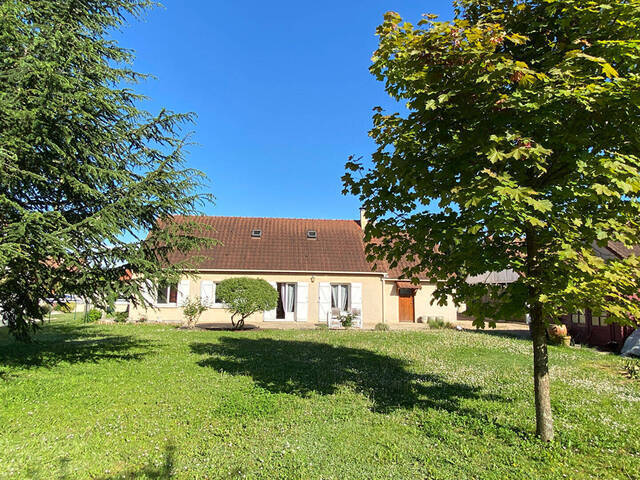 Buy House maison 6 rooms Bourges 18000