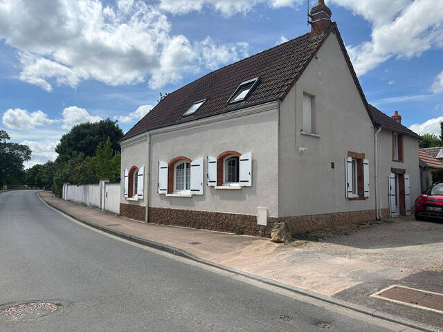 Buy House maison 5 rooms Niherne 36250