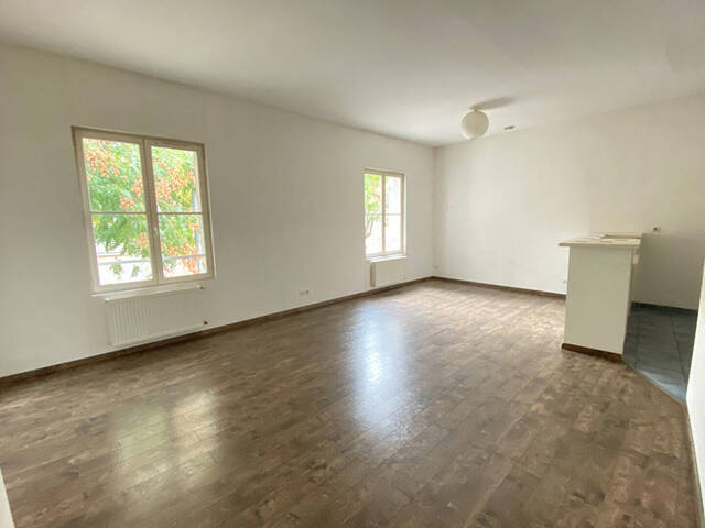 Rent Apartment appartement 2 rooms Bourges 18000