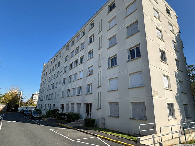Buy Apartment appartement 2 rooms Châteauroux 36000