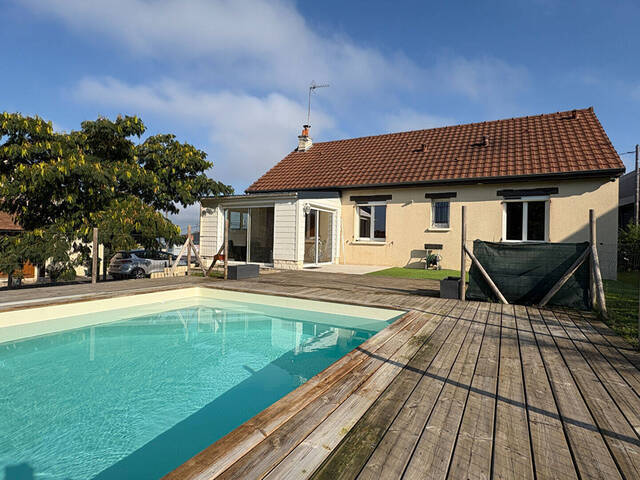 Buy House maison 5 rooms Saint-Marcel 36200
