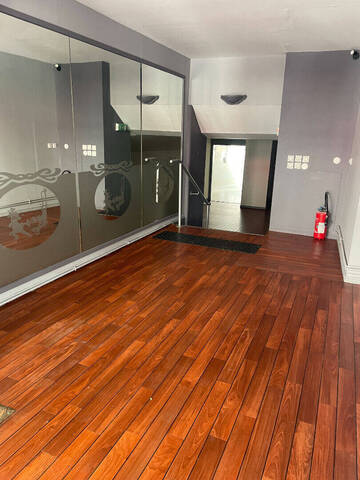 Rent Professional space local commercial Argenton-sur-Creuse 36200