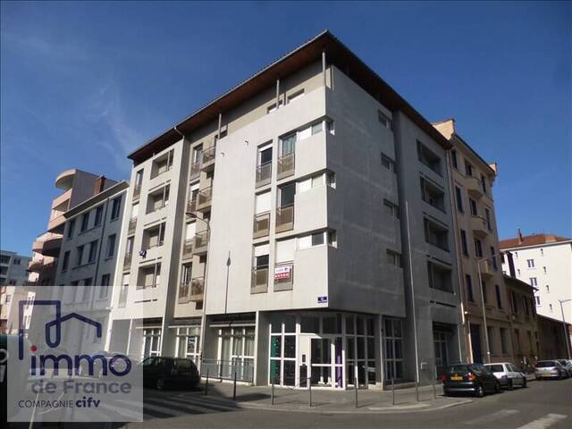 Location Appartement 1 pièce 16 m² Lyon 8e Arrondissement 69008 Sans souci