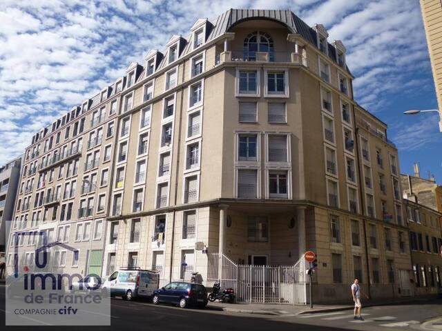 Location Appartement 1 pièce 18.1 m² Lyon 7e Arrondissement 69007