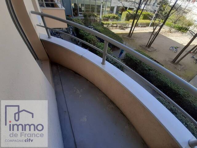 Location Appartement 1 pièce 31 m² Lyon 7e Arrondissement 69007 Guillotière