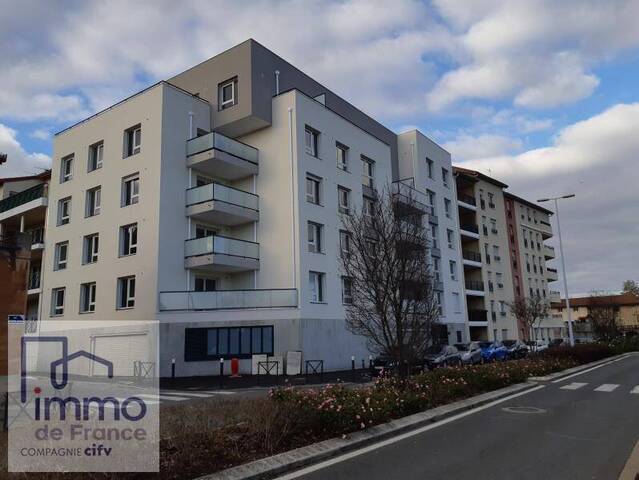 Location Appartement 3 pièces 59.22 m² Villefranche-sur-Saône 69400 Centre