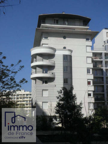 Location Appartement 2 pièces 31 m² Lyon 8e Arrondissement 69008