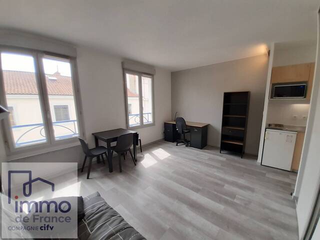 Location Appartement 1 pièce 24.8 m² Lyon 7e Arrondissement (69007) Quai du Rhône