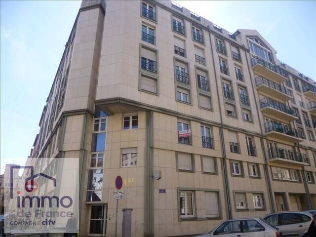 Rent Apartment 1 room 26.72 m² Lyon 7e Arrondissement 69007 Quai du Rhône