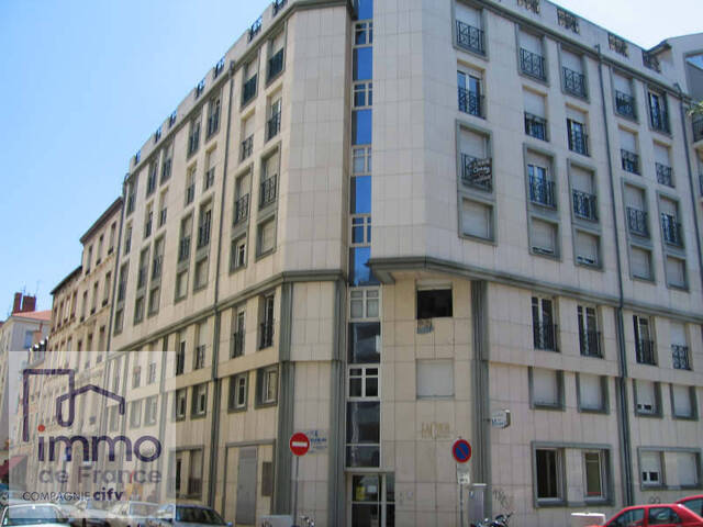 Location Appartement 1 pièce 18.37 m² Lyon 7e Arrondissement 69007 Quai de rhone