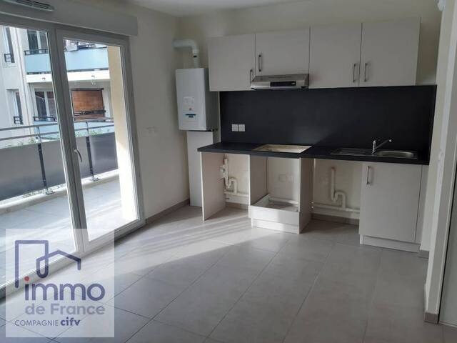 Location Appartement 3 pièces 52.78 m² Saint-Priest 69800 Centre
