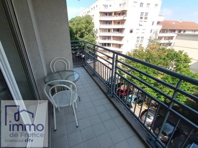 Location Appartement 2 pièces 45.17 m² Villeurbanne 69100 Gratte Ciel