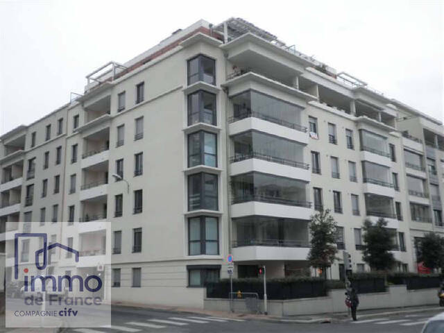 Location Appartement 2 pièces 38.9 m² Villefranche-sur-Saône 69400 Centre ville