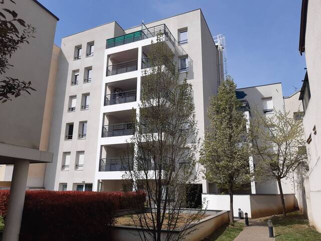 Rent Apartment 3 rooms 57.38 m² Lyon 8e Arrondissement 69008 Moulin à vent