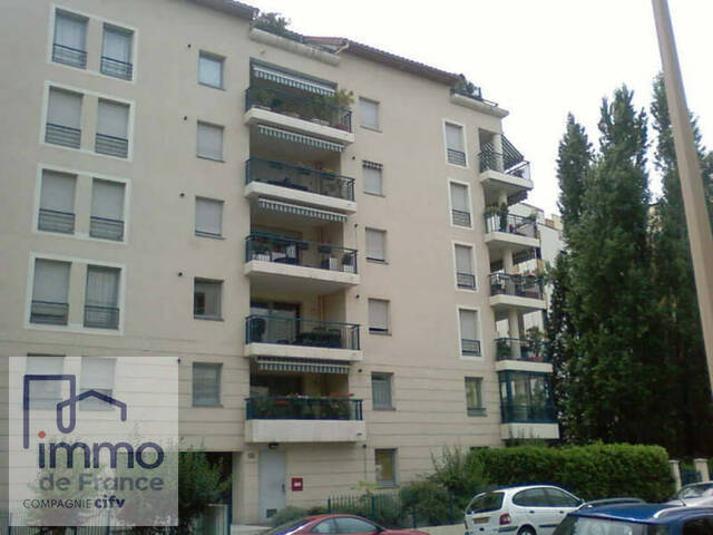 Location Appartement 2 pièces 56.9 m² Lyon 7e Arrondissement 69007