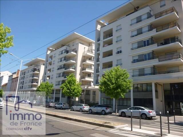 Rent Apartment 2 rooms 58.8 m² Lyon 8e Arrondissement 69008 Bachut