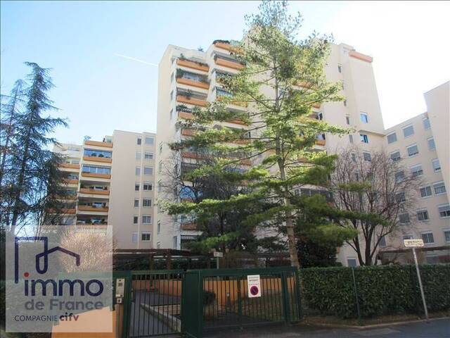 Rent Apartment 3 rooms 72.74 m² Villeurbanne 69100 Gratte Ciel