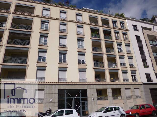 Vente Appartement 4 pièces 87 m² Lyon 3e Arrondissement (69003)