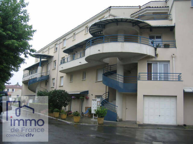 Rent Apartment 2 rooms 45 m² Bron 69500