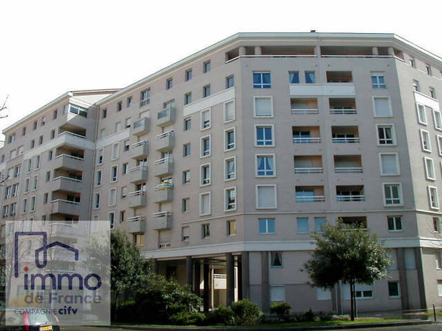 Location Appartement 3 pièces 65.1 m² Lyon 3e Arrondissement 69003