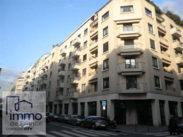 Location Appartement 1 pièce 33 m² Lyon 6e Arrondissement 69006