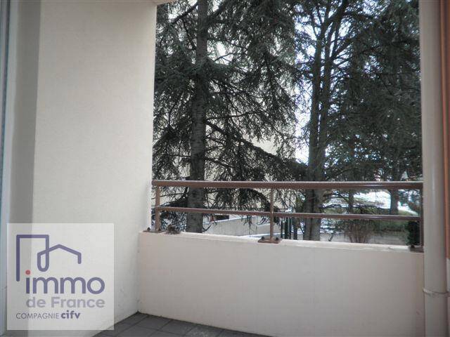 Rent Apartment 3 rooms 57.2 m² Villeurbanne 69100 Les Brosses