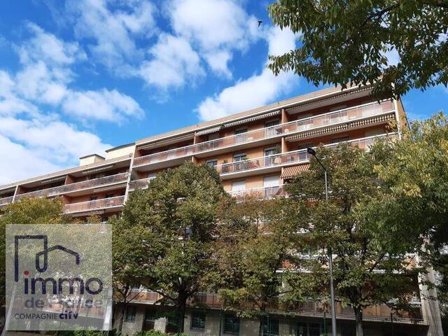 Location Appartement 1 pièce 26.95 m² Caluire-et-Cuire 69300 Centre