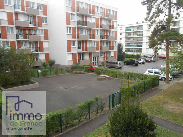 Rent Apartment 4 rooms 80.54 m² Villeurbanne 69100 Chateau Gaillard