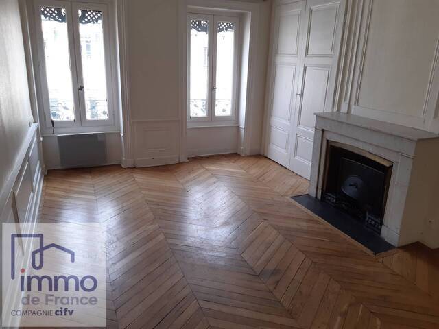 Location Appartement 3 pièces 75 m² Lyon 1er Arrondissement 69001 Terreaux